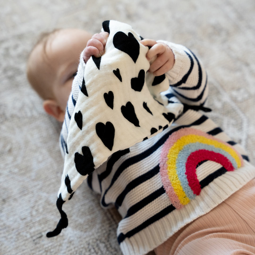 Heart Muslin Comforter - Black